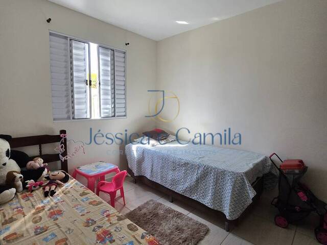 #703 - Apartamento para Venda em Pouso Alegre - MG - 2